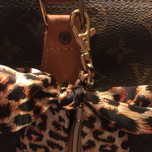 Purse scarf braided tassel clip bag charm leopard brown black W/ gold tassel - Picture 3 of 3